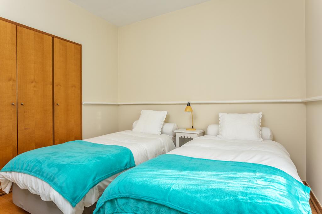 BEDROOM2.1