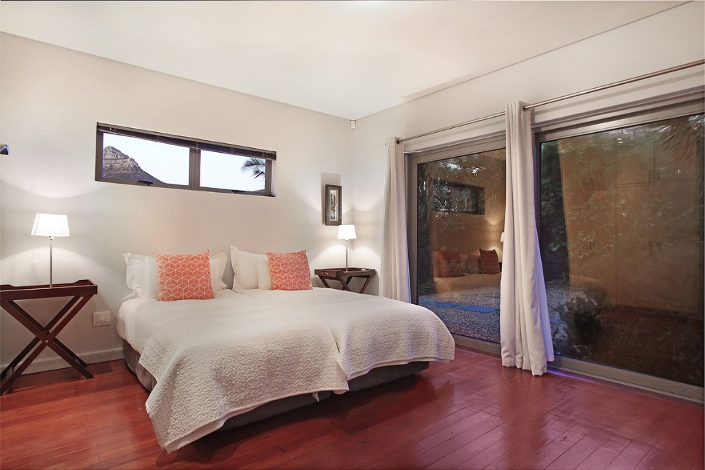 belmondo-camps-bay-5cf0f5cbb1a61