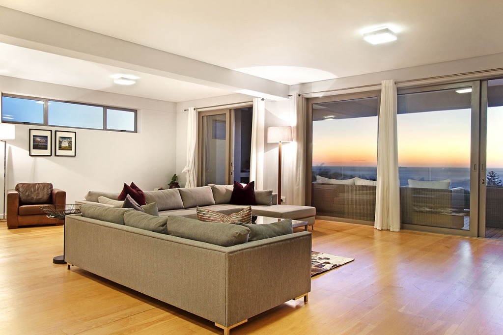 belmondo-camps-bay-5cf0f5f6bb1ee