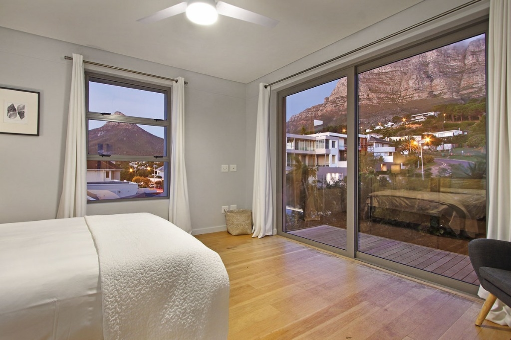 belmondo-camps-bay-5cf0f5fde3b1c