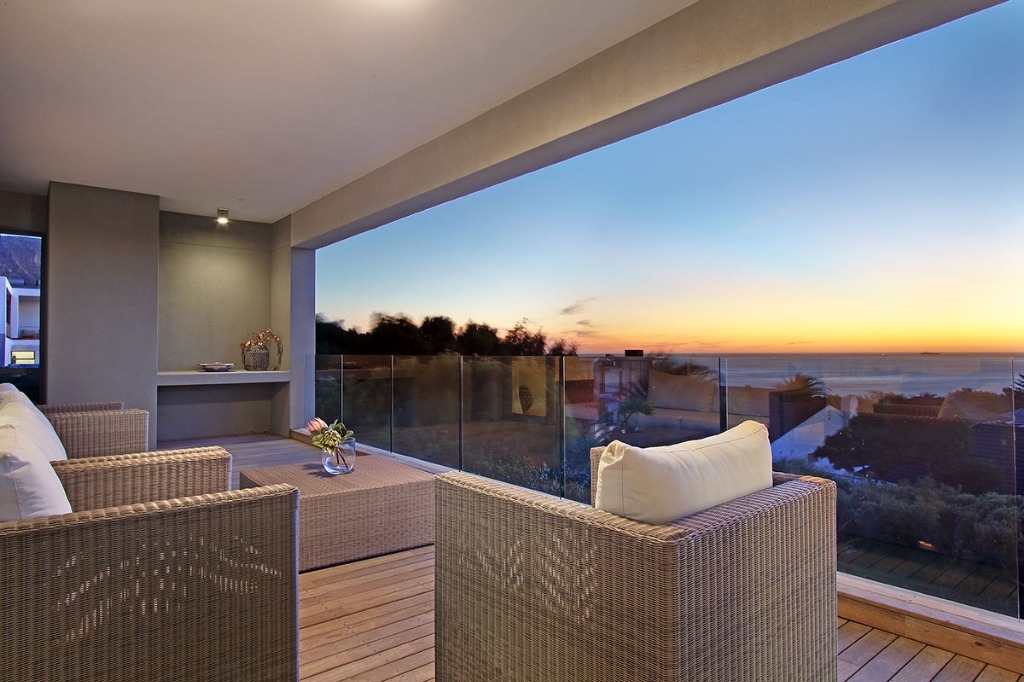 belmondo-camps-bay-5cf0f60429b18