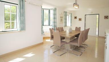 Villa 4+2 Dining room Vilamoura (Copy)