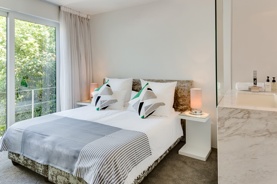 Ebb Tide Luxury Apartment in Camps Bay23