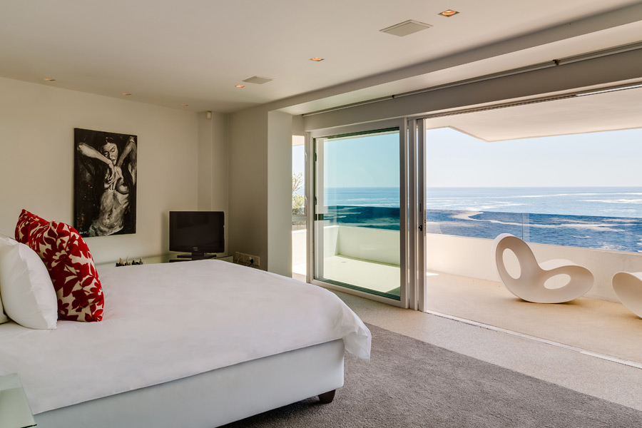 Ebb Tide Luxury Apartment in Camps Bay35