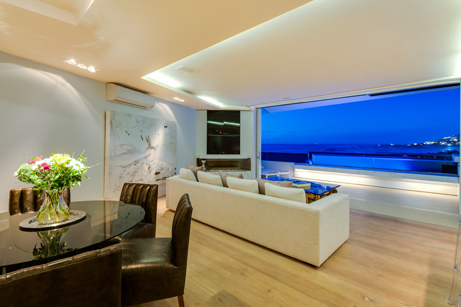 Ebb Tide Luxury Apartment in Camps Bay7
